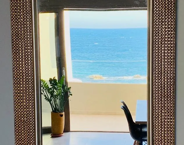 Zonapartments B Sea View- Center * Ханья